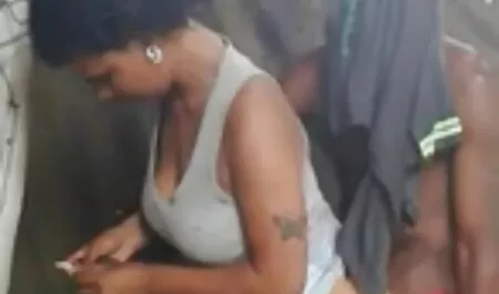 Marido relojes pornofamiliar porno y esposa tetas