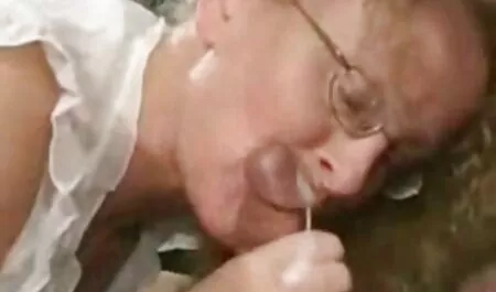 Lesbiana modelos explosión petardas 3gp en coño