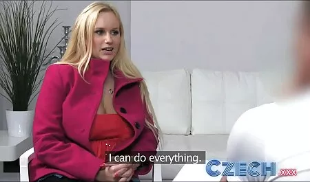 Cerrar arriba haciendo coño cabello porno viejos y jovencitas en onebcam