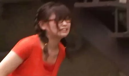 Pene en Se videos de sexo cortos máquina de la máquina después de la inserción en el ano