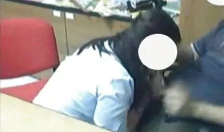 MILF disfruta de una gran polla de pornogratis diario su propia