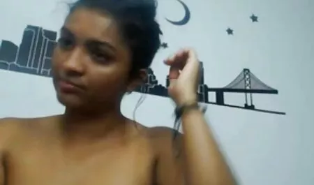Ella comenzó a lamer anal y el chico comenzó a follar duro pornogratisxxx