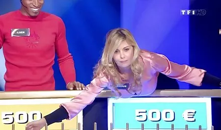Ella consigue abajo mientras su marido consigue follada por la maduro porno para descargar aunt