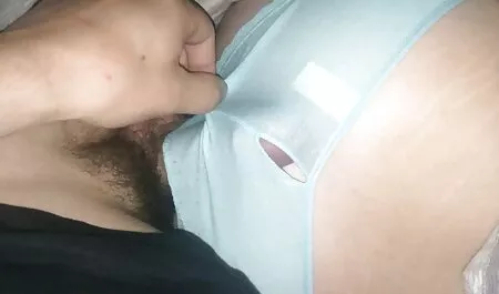 En el videos sexo incesto centro de Moscú, la tía estaba vestida cuando se detuvo