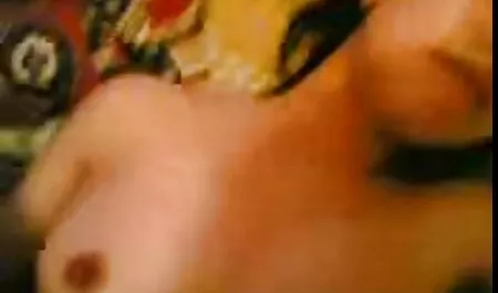 Nena juega con un pene videos pornos de trios grande