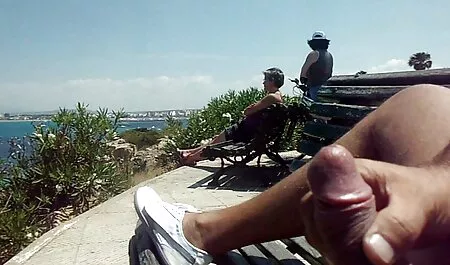 Delgado de pollo muestra la belleza delante de los videos eroticos diseñadores