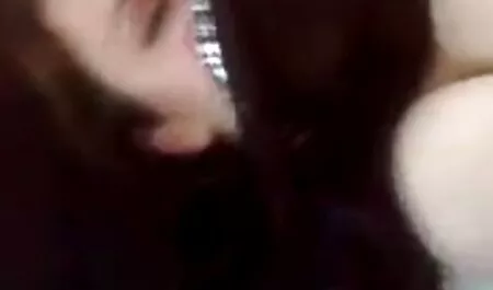 Hermosa perra sentada porno gratis online en consolador en la oficina médica