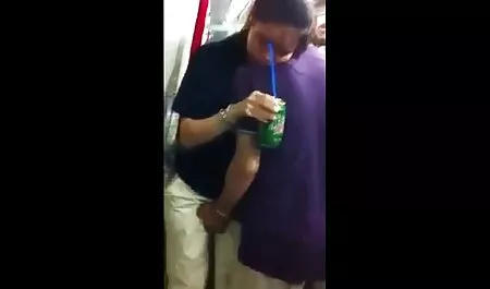 Increíble lengua pornolesbianas de una chica enmascarada