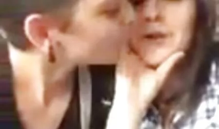 Su marido se quedó en la basura hasta que miró sexo gratis en español el lado de la mierda