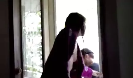 Irina pisulina reveals su coño durante oriental videos zoofilia danza