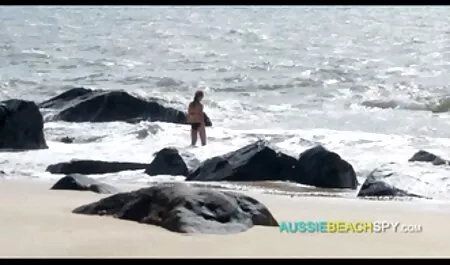 Su joven corridas internas xxx novia con dos tetas pequeñas en la ducha