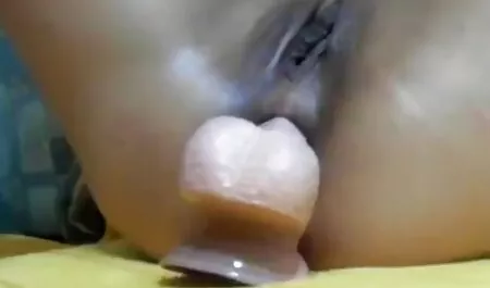Perra enseña su dolor de videos desexo garganta